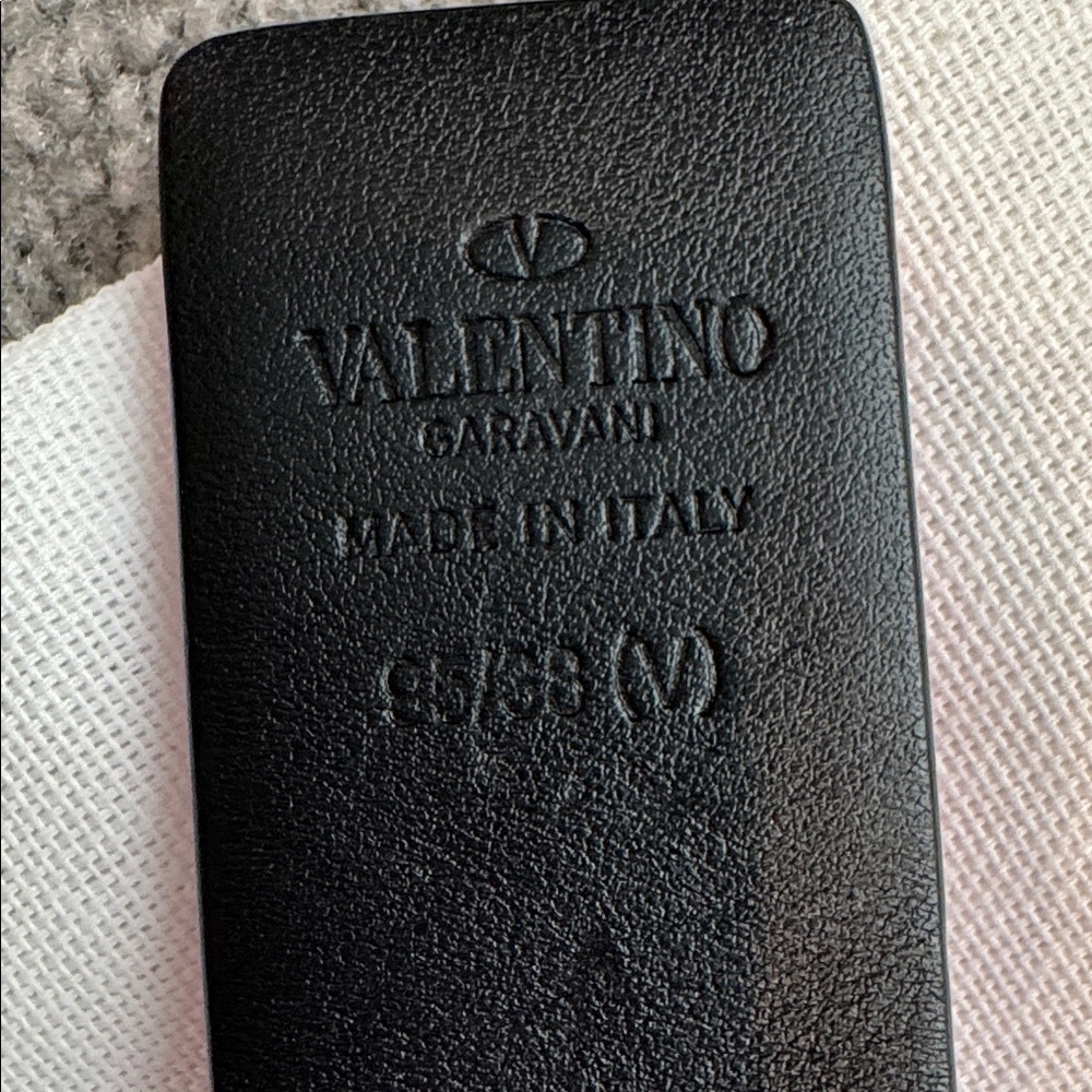 Valentino Garavani Fuchsia Vlogo Belt - Picture 3 of 5